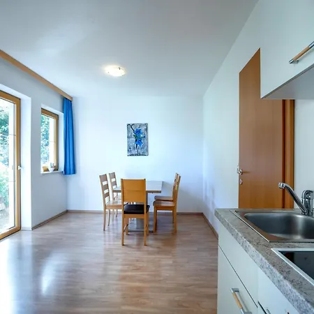 Neustift Near Stubai Glacier Skiing * ノイシュティフト・イム・シュトゥーバイタール