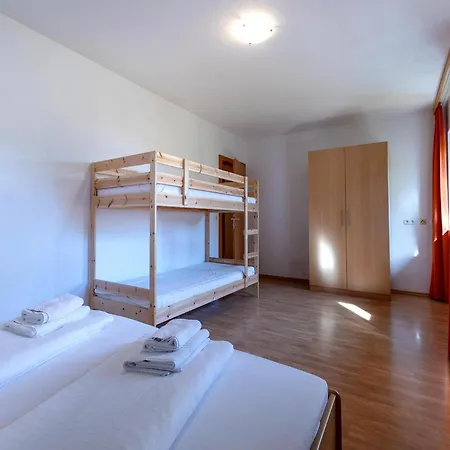 Neustift Near Stubai Glacier Skiing アパート