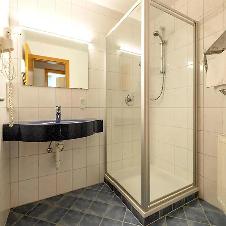 Neustift Near Stubai Glacier Skiing ノイシュティフト・イム・シュトゥーバイタール