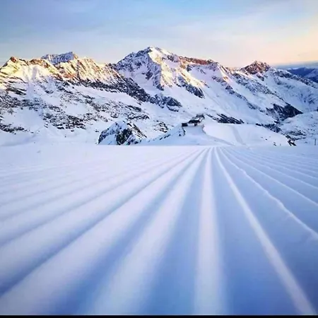 Neustift Near Stubai Glacier Skiing דירה